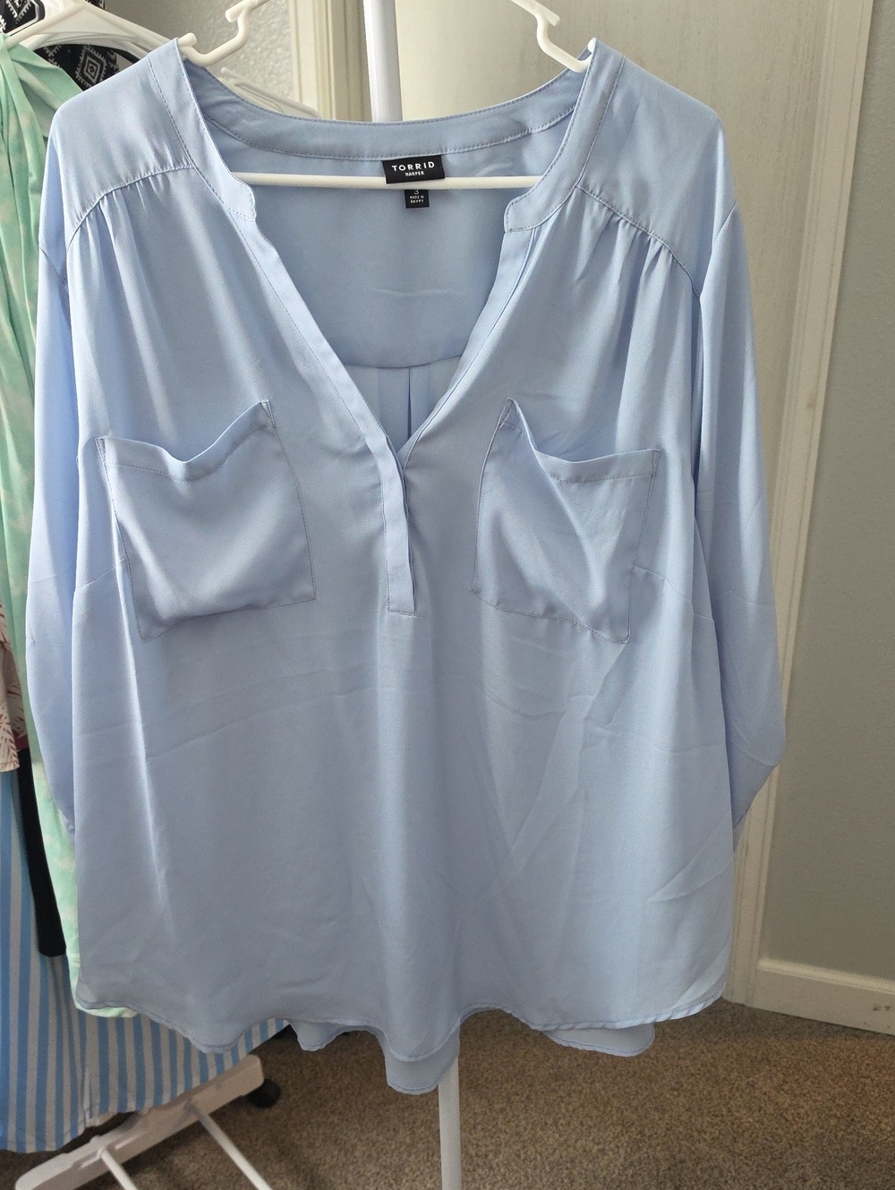 torrid Light Blue V-Neck Pocket Tunic Size 3